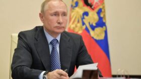 Путин подписал закон, снижающий издержки УК, акционеров и владельцев паев инвестфондов