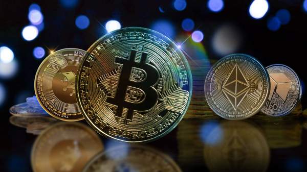 Read more about the article ЦБ одобрил право квалифицированных инвесторов на сделки с деривативами на криптовалюты