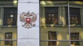 Совфед одобрил закон, запрещающий банкам открывать счета подросткам без согласия родителей