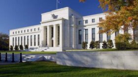 Глава Минфина США Бессент заявил, что может стать главой ФРС, если этого потребует Трамп