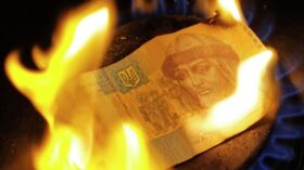 Эксперт Бадалов: Украине придется объявить дефолт не по одному, а по всем долгам