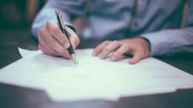 Минюст зарегистрировал критерии для получения статуса квалифицированного инвестора