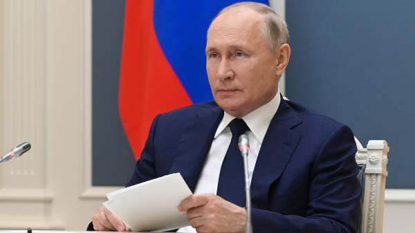 Read more about the article Путин подписал закон об освобождении от НДС услуг НРД по софинансированию ПДС
