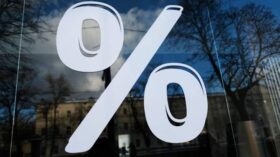 Банк “Дом.РФ” с 1 августа снизит ставки по рыночной ипотеке до 21%