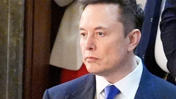 Read more about the article Bloomberg: Маск пожертвовал более 45 миллионов долларов в комитет политических действий