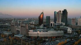 Нацбанк Казахстана сохранил базовую ставку на текущем уровне в 16,5%