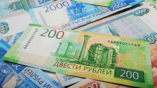 Read more about the article Вкладчики “Таврического банка” в первый день выплат обратились за 6,8 млрд руб возмещений