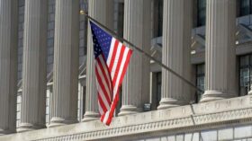 Дефицит торгового баланса США в июле вырос до 78,3 миллиарда долларов
