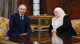 Британия внесла в санкционный список мать главы Чечни Кадырова Аймани Кадырову