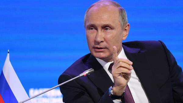 Read more about the article Путин: кредитование в России не остановилось