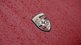 Porsche подтвердил ведение переговоров с кандидатом на пост нового главы правления