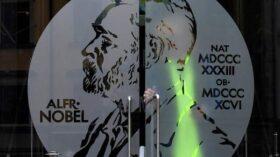 Нобелевскую премию по экономике получили Мокир, Агьон и Ховитт