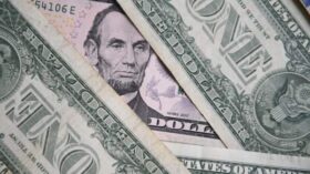 Конгресс: экономика США может потерять от 7 до 14 миллиардов долларов из-за шатдауна
