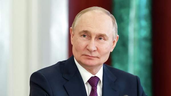 Read more about the article Путин: объем торговли России с Тоголезией пока скромный, но есть хорошие тенденции