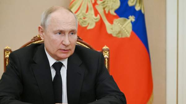 Read more about the article Путин подписал ФЗ о продлении мер по сохранению целевого капитала НКО в условиях санкций