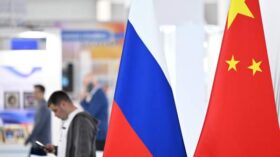 Мантуров: Россия и Китай рассматривают портфель проектов на сумму более $200 млрд