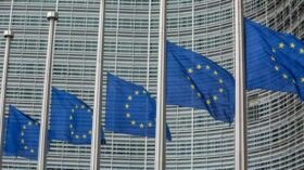ЕК: ЕС продолжает работу по использованию активов России для кредита Украине