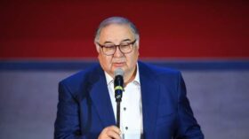 Земельный суд Гамбурга вынес решение в пользу Усманова по его иску к гражданину ФРГ