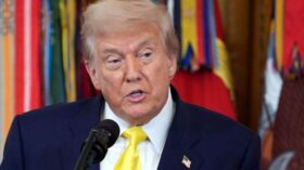 Трамп: США больше не тратят деньги на поддержку Украины, только время