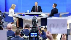 Путин попросил правительство не продлевать мораторий для застройщиков
