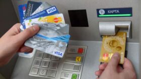 Экономист Гогаладзе раскрыла опасность кредиток с лимитом до 50 тысяч рублей