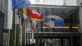 Постпреды стран ЕС ускоренно готовят кредит Киеву на 90 млрд евро