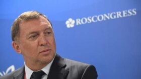 Дерипаска посоветовал ЦБ снижать ключевую ставку из-за ближневосточного конфликта