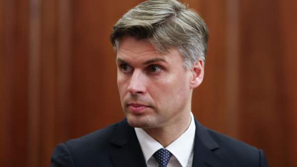 Read more about the article Баканов: объем инвестиций в проект “Новый старт” составит 600 млрд рублей