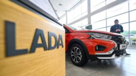 Wildberries будет закупать машины у “АвтоВАЗа” и сдавать их в лизинг своим клиентам