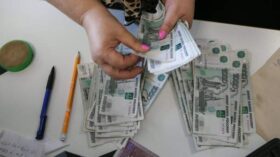 Гогаладзе: копить, не отказывая себе в удовольствиях, можно по формуле 50/30/20