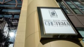 АФК “Система” увеличила объем размещения биржевых облигаций до 10 миллиарда рублей