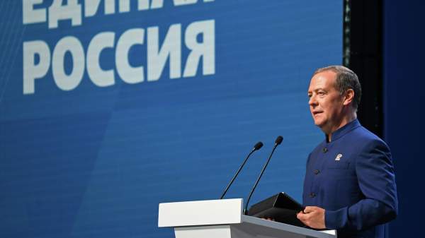 Read more about the article Медведев: РФ необходим технологический суверенитет и лидерство по важным направлениям