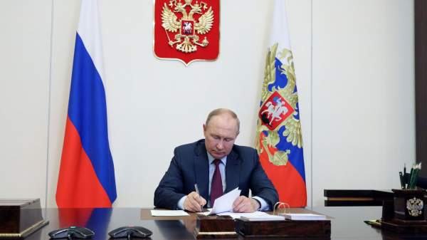 Read more about the article Путин подписал закон, отменяющий штрафы за непредставление “нулевых” налоговых деклараций
