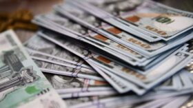 Внешний госдолг России в апреле сократился на рекордные 4,2 миллиарда долларов