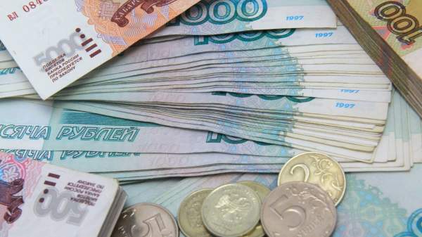 Read more about the article Доля рубля в расчетах США за импорт из России достигла максимума за всю историю — 71,6%
