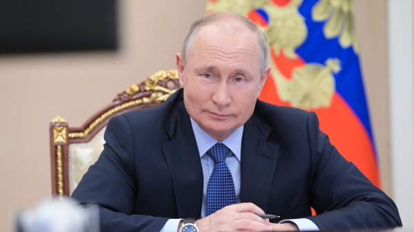 Read more about the article Путин подписал закон, создающий правовую основу для легального обращения криптовалют