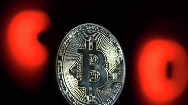 Read more about the article Аналитик Bitbanker: биткоин вышел из боковика и нацелен на $75 000–76 000